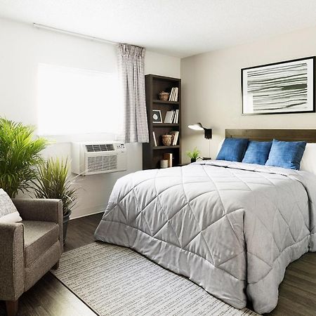 Intown Suites Extended Stay Dallas Tx - Норт-Ричленд-Хиллс Экстерьер фото