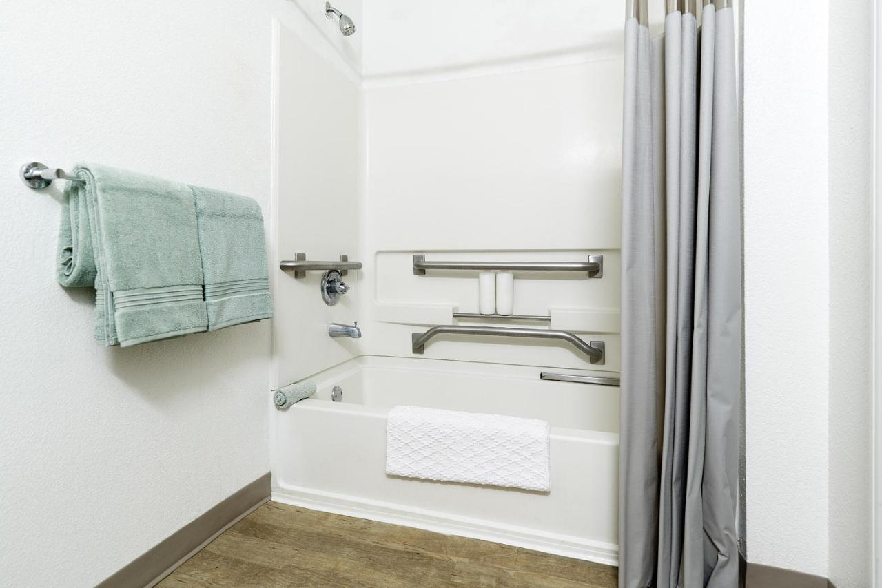 Intown Suites Extended Stay Dallas Tx - Норт-Ричленд-Хиллс Экстерьер фото