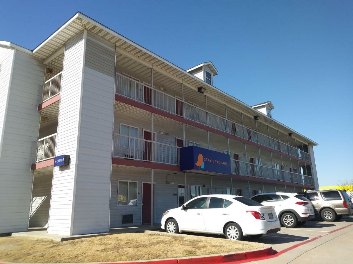 Intown Suites Extended Stay Dallas Tx - Норт-Ричленд-Хиллс Экстерьер фото